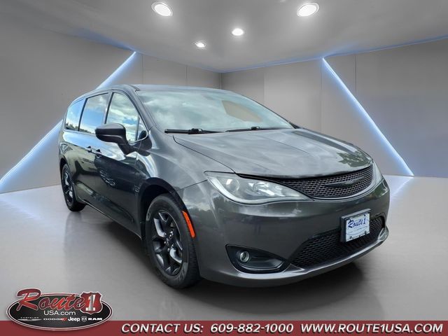 2019 Chrysler Pacifica Touring Plus FWD
