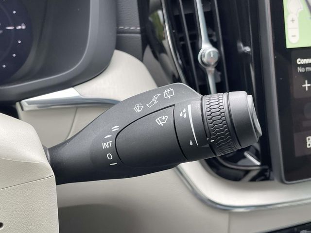 New 2026 White Volvo T8 Ultra image 40