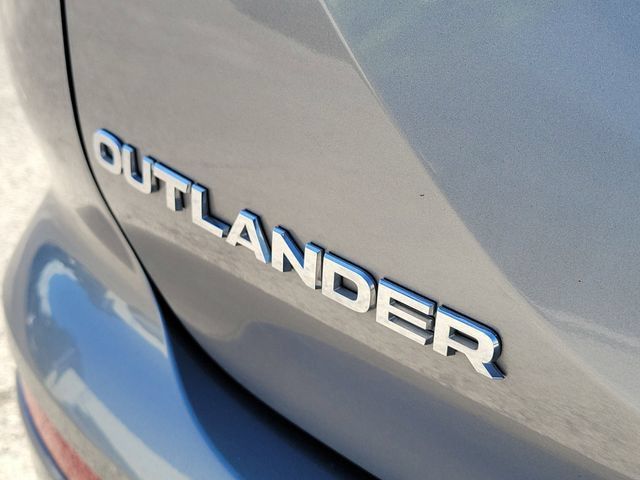 2024 Mitsubishi Outlander SE - Photo 10