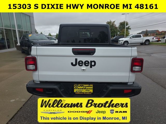 2023 Jeep Gladiator Sport - Bright White Clearcoat exterior view 6