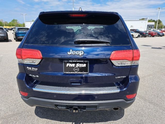 Used 2017 Blue Jeep Limited image 10