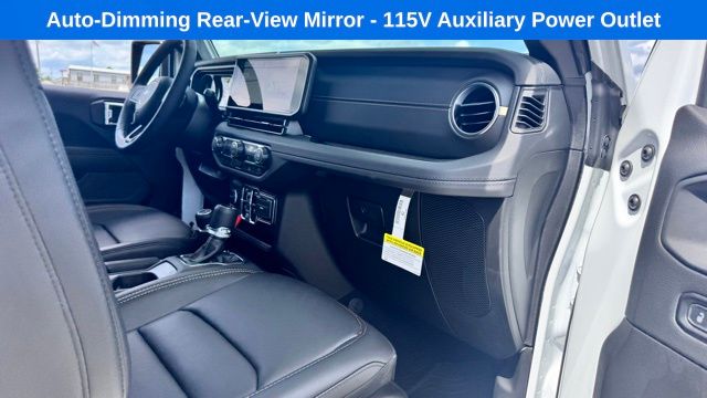 new 2025 Jeep Gladiator car, priced at $42,721