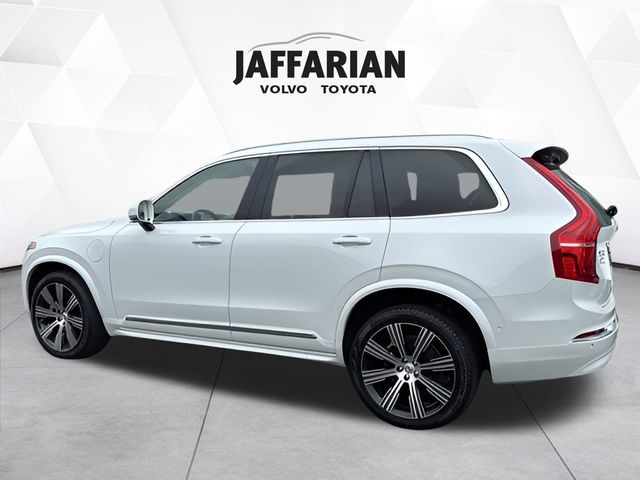 2025 Volvo XC90 T8 photo 2