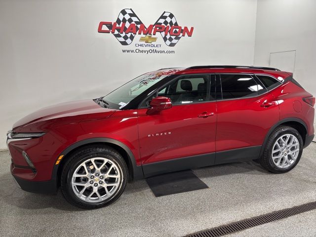 2025 Chevrolet Blazer LT photo