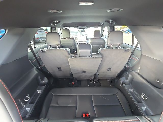 2025 Ford Explorer ST-Line:B02322