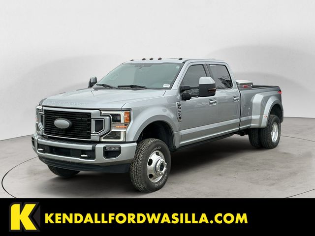 Pre-Owned 2022 Ford F-350SD Limited 4WD 4D Crew Cab