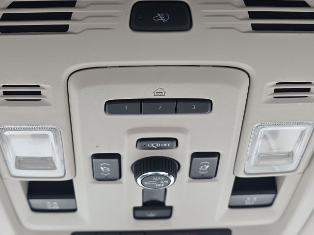 2024 GMC Yukon Denali:C02593