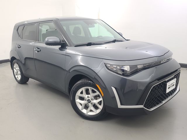Gravity Gray 2023 Kia Soul LX FWD SUV / Crossover Front-Wheel Drive Continuously Variable Transmission