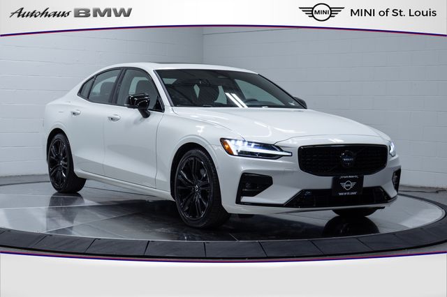 Crystal White Metallic 2024 Volvo S60 Sedan Front-Wheel Drive Automatic