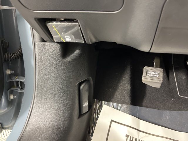 2025 Atlantic Gray Metallic/Super Black Nissan Sentra SR FWD Sedan