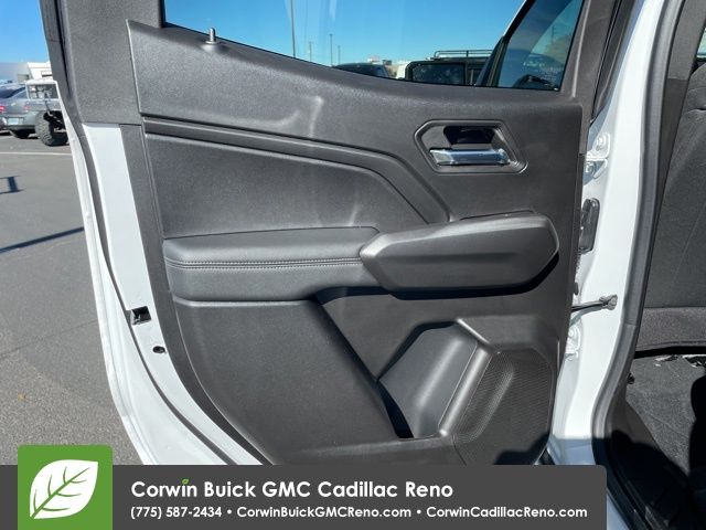 2024 GMC Canyon Elevation 19