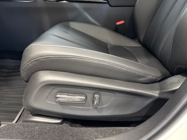 New 2026 White Acura Base image 15