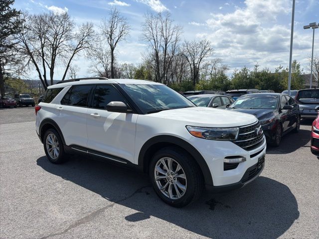 White Metallic 2020 Ford Explorer XLT AWD SUV / Crossover All-Wheel Drive Automatic