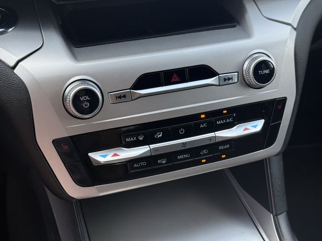 2022 Ford Explorer XLT Silver at Supreme Chevrolet of Gonzales