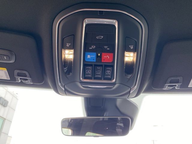 2025 Jeep Grand Cherokee Limited - Velvet Red Pearlcoat exterior view 16