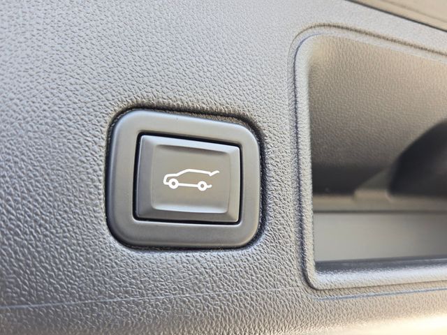 Used 2022 Black GMC AT4 image 14