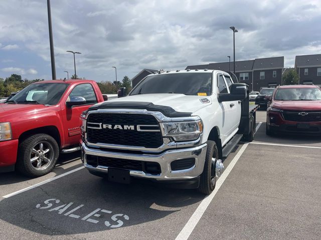 2024 RAM 3500 Chassis Tradesman Crew Cab LB DRW 4WD