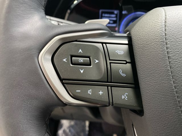 Used 2023  Lexus 350h Premium image 21