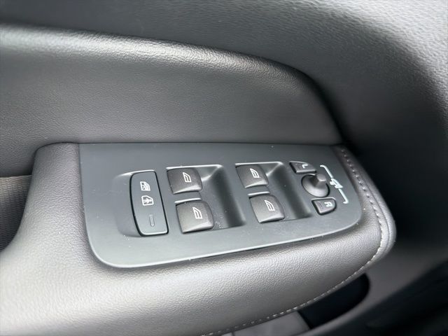 New 2025 Gray Volvo T8 Plus image 23