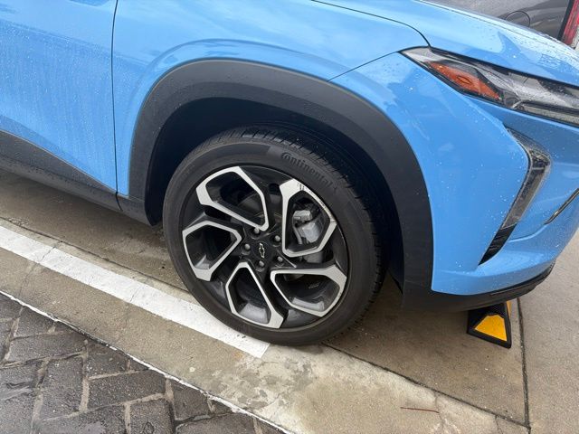 2024 Fountain Blue Chevrolet Trax 2RS FWD SUV