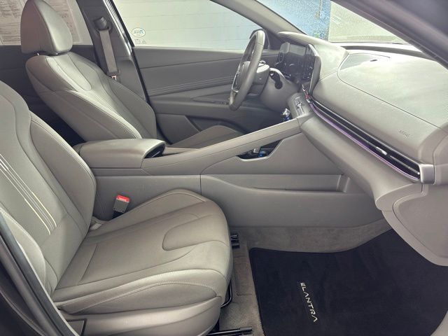 Used 2024 Hyundai Elantra Sedan