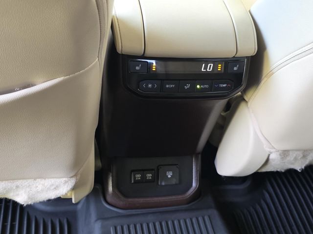 Used 2021 Toyota Highlander SUV
