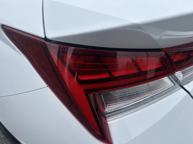 2025 Hyundai Elantra Hybrid - Image 7