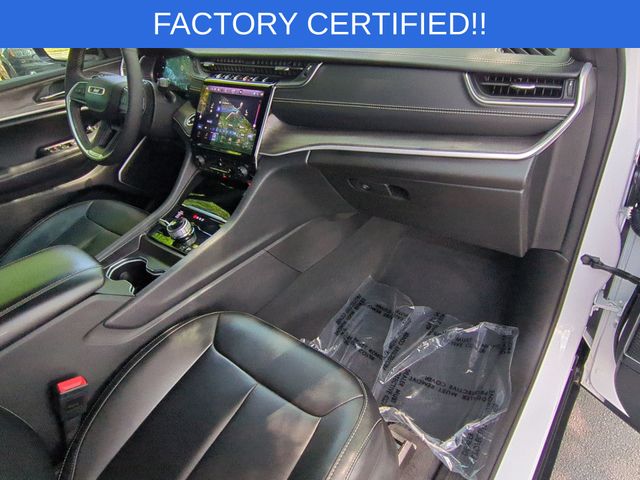Used 2024 White Jeep 4xe image 38