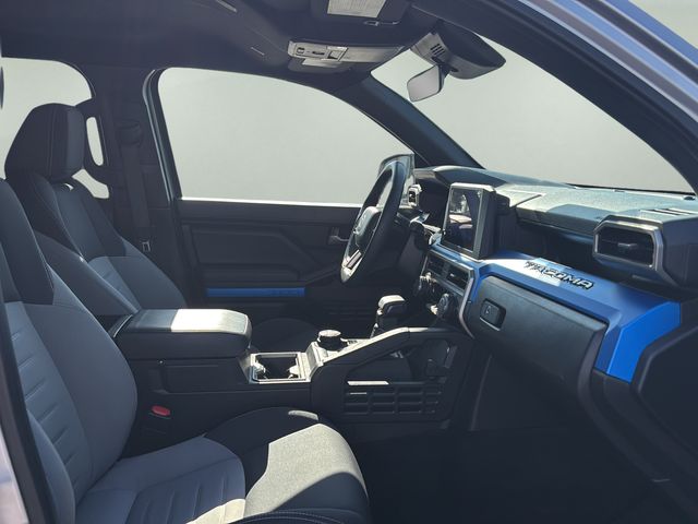 2025 Toyota Tacoma TRD Off Road - Photo 10