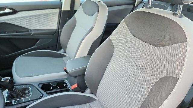 2023 Volkswagen Taos