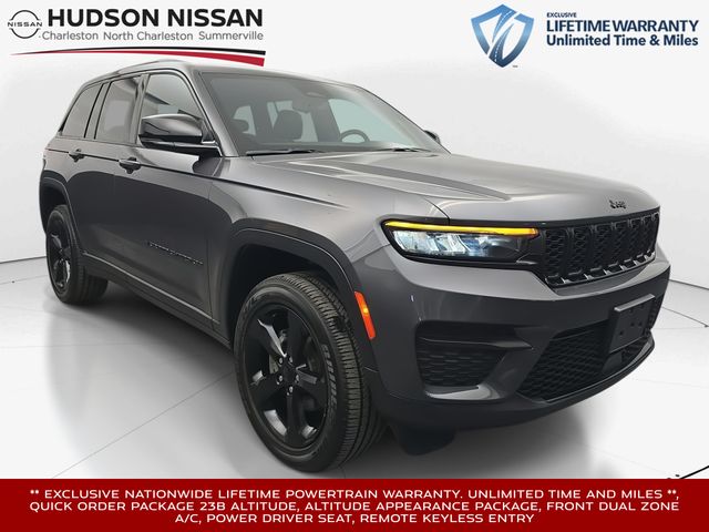 Baltic Gray Metallic Clearcoat 2023 Jeep Grand Cherokee Altitude X 4WD SUV / Crossover Four-Wheel Drive 8-Speed Automatic