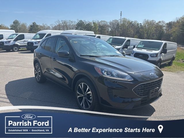 Agate Black Metallic 2022 Ford Escape SE FWD SUV / Crossover Front-Wheel Drive 8-Speed Automatic