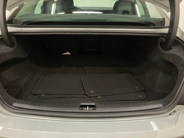 2024 Volvo S60 B5 Core Dark Theme
