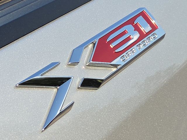 Used 2022 Silver GMC SLT image 10