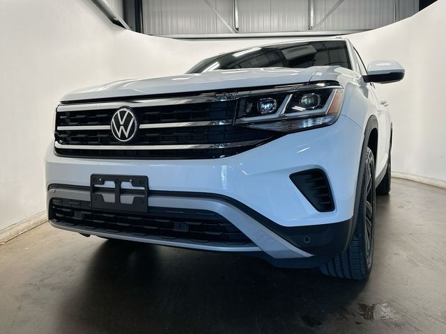 2023 Volkswagen Atlas Cross Sport 2.0T SE w/Technology White at Sutliff Volkswagen