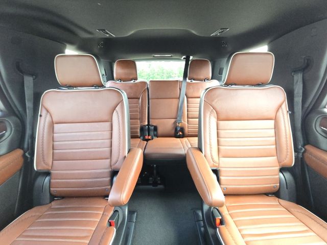 2023 GMC Yukon Denali Ultimate:C02667