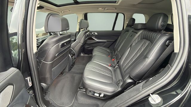 Used 2023 Black BMW xDrive40i image 22