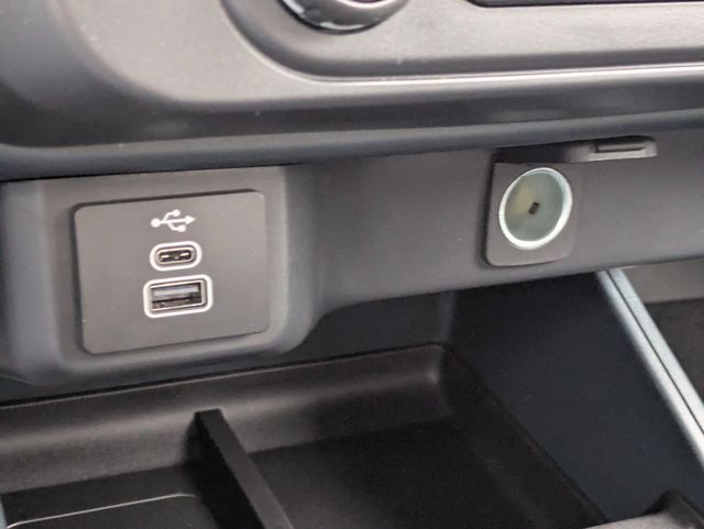 2025 Ford Maverick XL - Photo 22