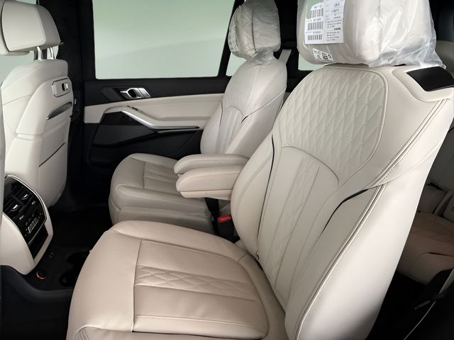 2026 BMW X7 40i - Photo 25