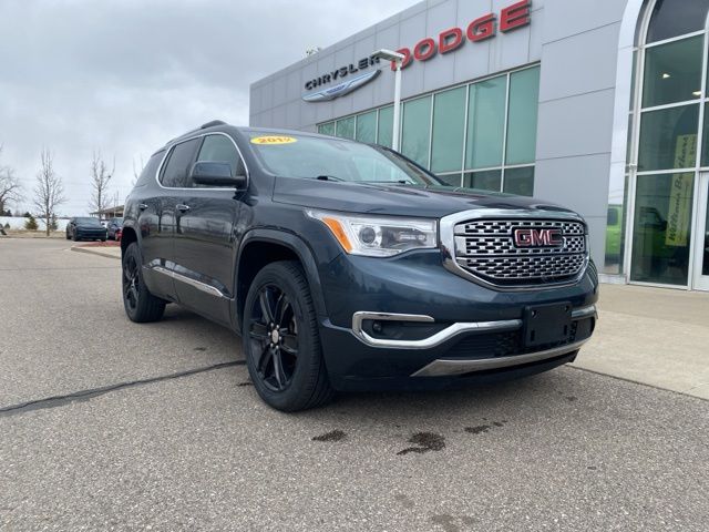 2019 GMC Acadia Denali - Sky exterior view 3