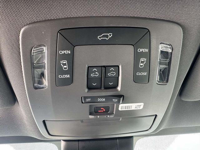 Used 2024 Toyota Sienna Van