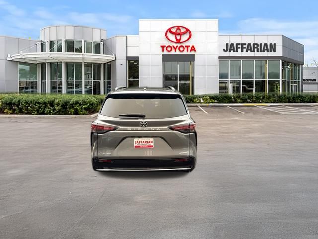 New 2026 Toyota Sienna Van