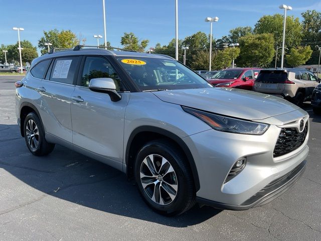 Used 2025 Toyota Highlander SUV