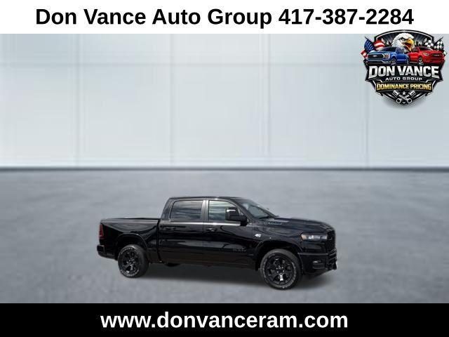 Diamond Black Crystal Pearlcoat 2026 RAM 1500 Big Horn Crew Cab 4WD Pickup Truck Four-Wheel Drive 8-Speed Automatic