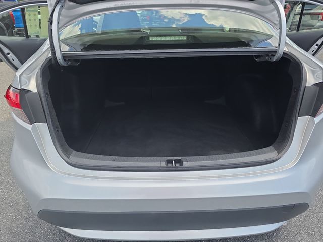 Used 2022 Silver Toyota LE image 13