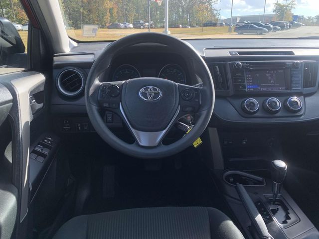 2018 Toyota RAV4 LE 2