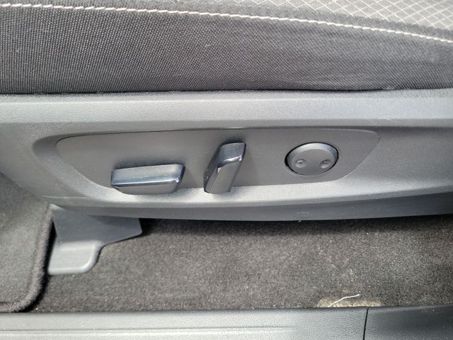 2025 Nissan Pathfinder SV - Photo 22