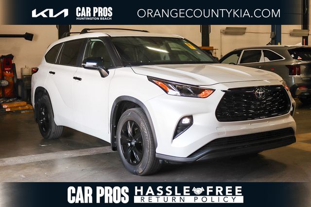 White (Wind Chill Pearl) 2024 Toyota Highlander Hybrid XLE FWD SUV / Crossover Front-Wheel Drive Continuously Variable Transmission