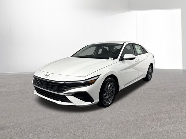 Used 2025 Hyundai Elantra Hybrid For Sale in Indianapolis, IN