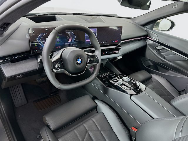 2025 BMW 5 Series 530i xDrive 9